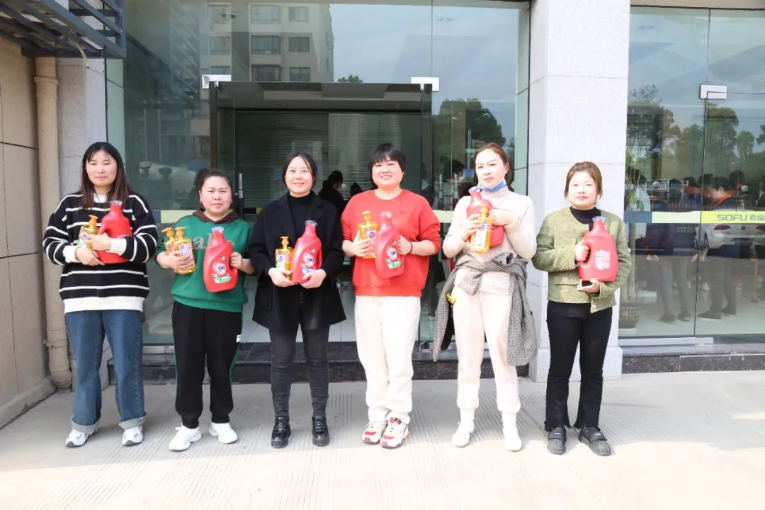 凝聚巾帼力量 绽放别样芳华——香蕉视频一区门业开展庆祝三八妇女节趣味活动